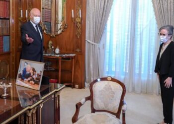 துனிசியாவில் முதல்முறையாக பெண் பிரதமர் தெரிவு