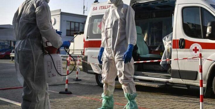 கனடாவில் கடந்த 24 மணிநேரத்தில் 4,200 பேர் கொரோனாவால் பாதிப்பு